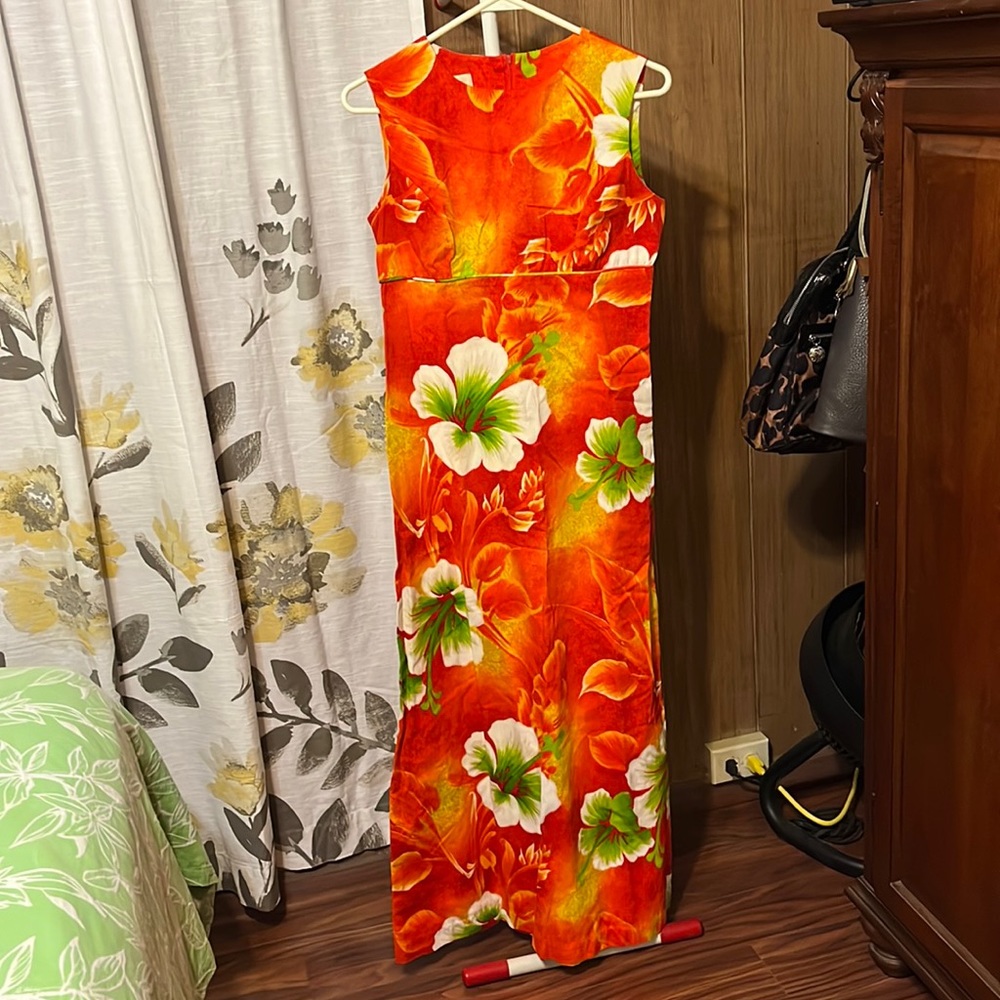 Vintage Hawaiian Muumuu - image 1